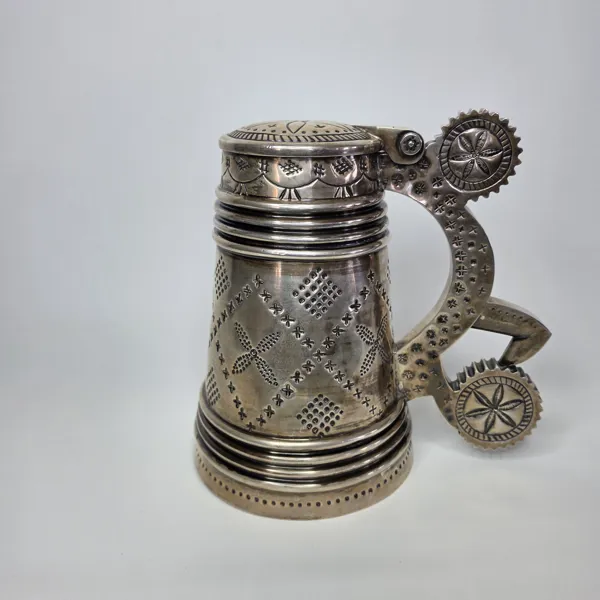 Tidigt 1900-tal. Ölbägare, konstnar Richard Lange. Cirka 1935 Tallinn, 889gr.