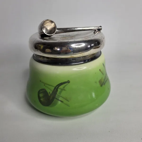 PIPSKÅL, glas, med metallock, sekelskiftet 1900.