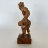 Handsnidad träskulptur – Detaljrik figurin i vackert trä, 1912 I.C.