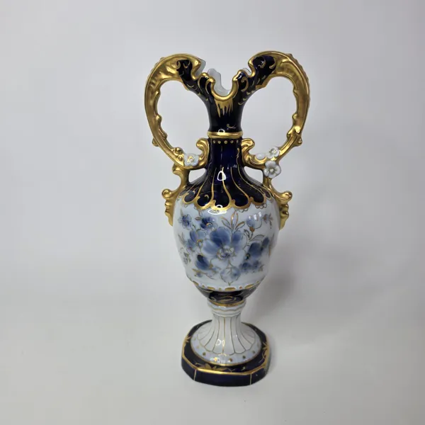VAS, Royal Dux, Porslin, Tjeckien.