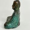 Buddha-skulptur i brons/mässing med vacker grön patina (Meditativ sittande ställning)