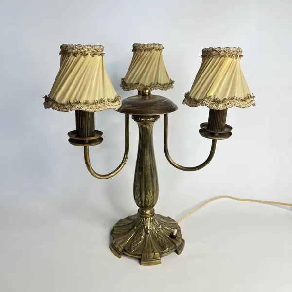 Bordslampa – 1900-talets första hälft