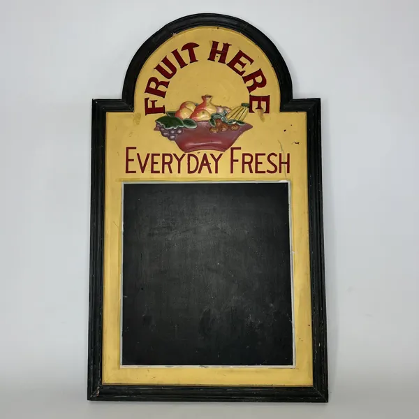 Trätavla / Skylt (Fruit Here - Everyday Fresh) – 1900-tal / Vintage