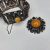 Vintage Silverarmband ach brosch med bärnstensdetaljer. Lettland 1900-tal.,andra hälf.