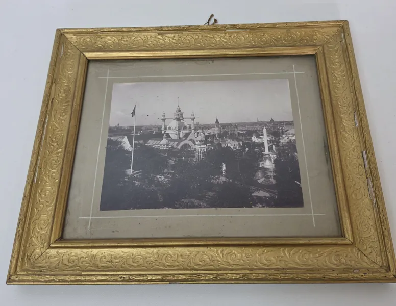 Historiskt Fotografi + Allmänna Konst och Industriutställningen 1897 i Stockholm, med utsikt över Djurgården.